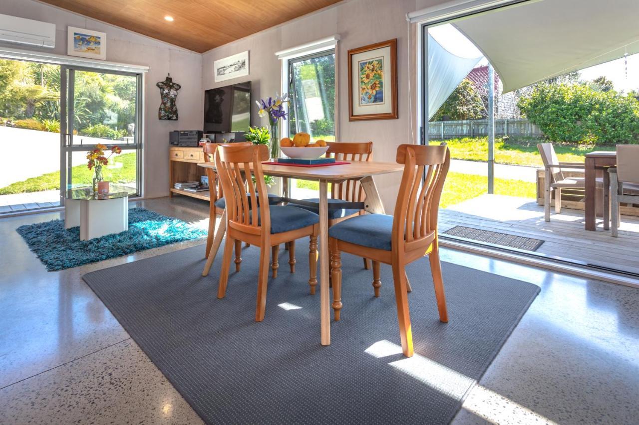 Bach. Holiday home Hahei